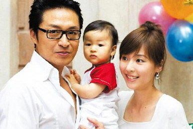 Sweet moments: Snapshots of stars and their kids