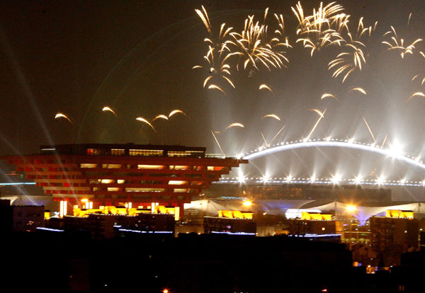 Lighting, fireworks show staged at Expo opening