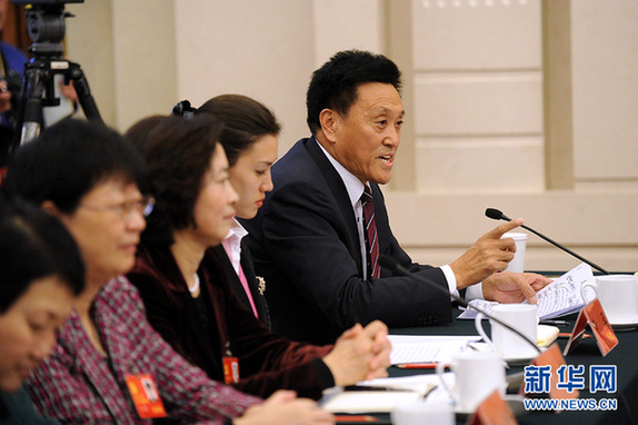 黑龍江省代表團討論對中外記者開放