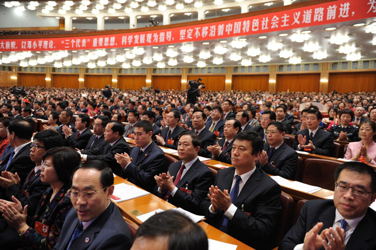 組圖：十八大代表投票選舉中央委員會(huì)委員、候補(bǔ)委員和中央紀(jì)律檢查委員會(huì)委員