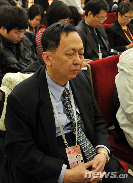 百家媒體云集政協(xié)首場(chǎng)新聞發(fā)布會(huì)