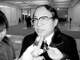 鐵道部長(zhǎng):實(shí)名制帶來(lái)的不便客觀存在