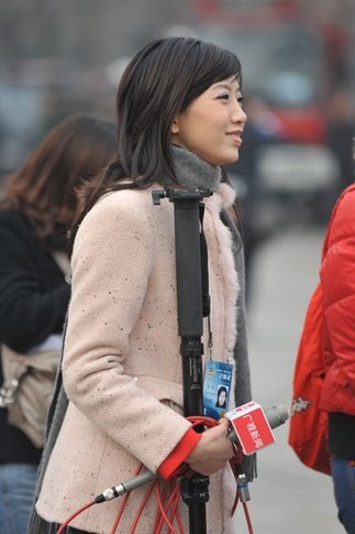 2010兩會(huì)：女記者身影