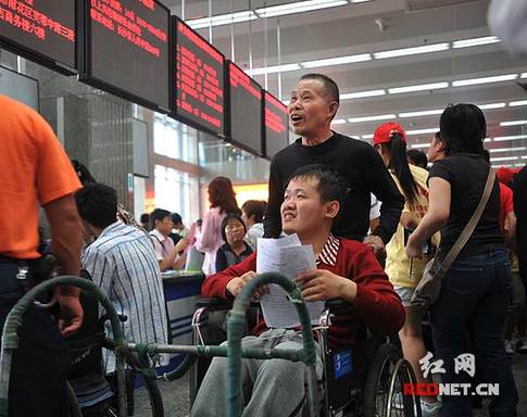 走訪新年民生愿景:就業(yè)公平重視教育
