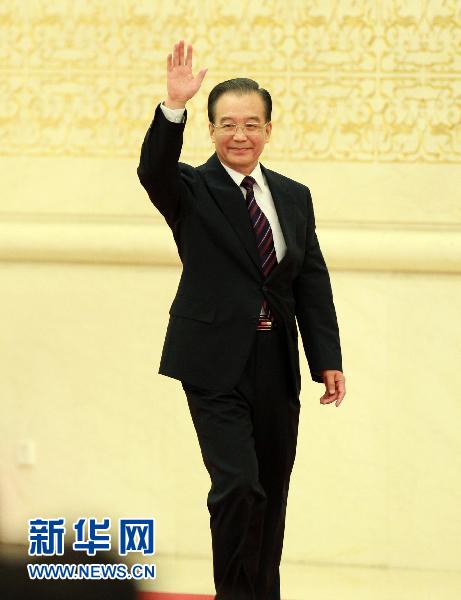 溫家寶總理與中外記者見(jiàn)面