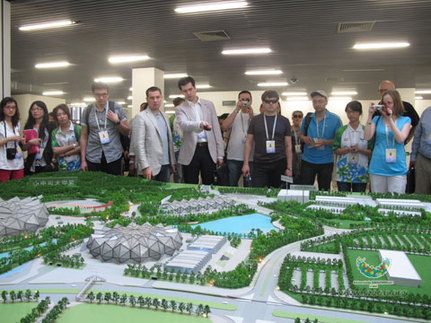 團(tuán)長大會速遞：各國代表實地考察大運場館