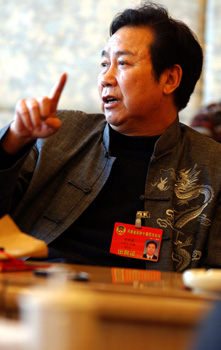 文學藝術(shù)要創(chuàng)新 傳統(tǒng)文化要保護