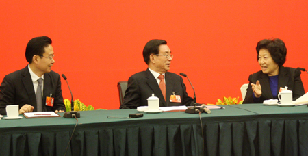 中共中央政治局常委、中央紀委書記賀國強看望人大福建代表團（組圖）