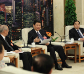 習(xí)近平分別參加香港代表團(tuán)、澳門代表團(tuán)審議