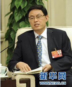 兩會(huì)看點(diǎn)：部長(zhǎng)公開(kāi)道歉 多地新省長(zhǎng)亮相回應(yīng)熱點(diǎn)