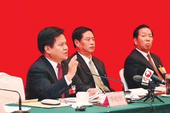 兩會(huì)看點(diǎn)：部長(zhǎng)公開(kāi)道歉 多地新省長(zhǎng)亮相回應(yīng)熱點(diǎn)