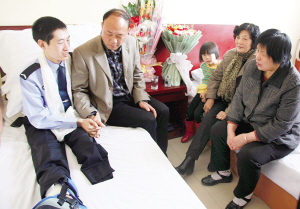 90后“最美學警”感動社會 李博亞：不后悔