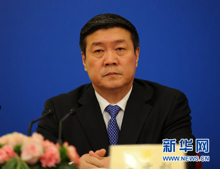 委員參加全國政協(xié)十一屆四次會議記者會