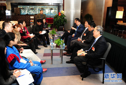 “長(zhǎng)槍短炮”盡顯神通