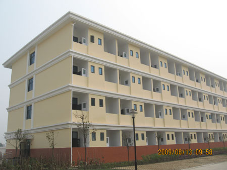 地震無情人有情 閩助災(zāi)區(qū)重建學(xué)堂