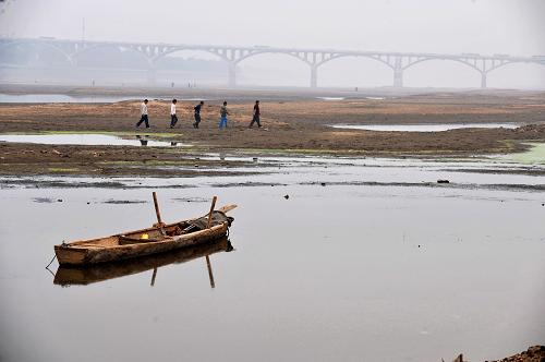湘江長沙段水位再創(chuàng)新低