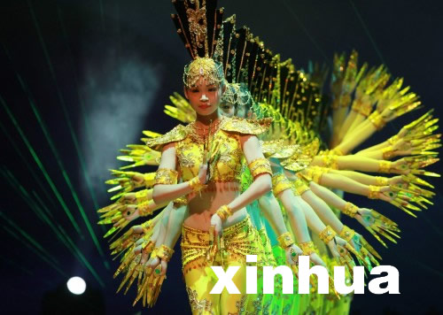 關(guān)注貧困殘疾兒康復(fù)晚會上演