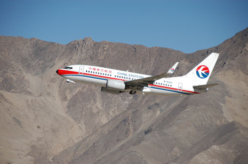 東航B737—700飛機RNP精密導航成功試飛拉薩機場