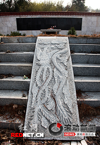 湖南衡南官員奢華墓地被曝光 雕龍刻鳳堪比皇陵