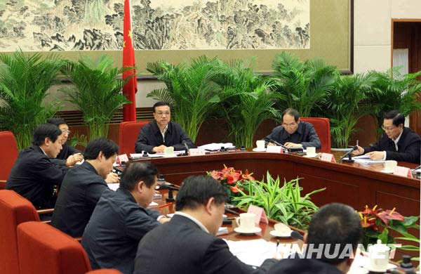 李克強：城鎮居民醫保補助標準提至120元(圖)