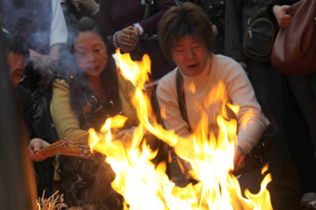 福建南平惡性殺人案續：遇難家屬悲痛悼念當場暈倒