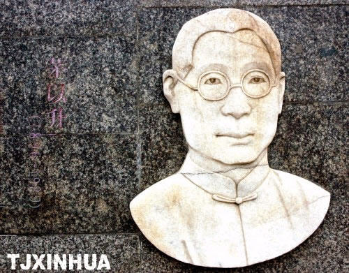 “北洋大學(xué)堂”紀(jì)念碑廊破損嚴(yán)重