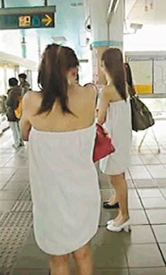 臺灣3美女裹浴巾搭乘地鐵