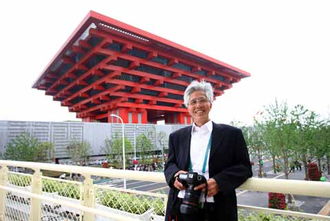 世博中國(guó)館總設(shè)計(jì)師攜全家參觀世博園(組圖)