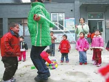 北京山寨幼兒園達1298所 規模超正規幼兒園