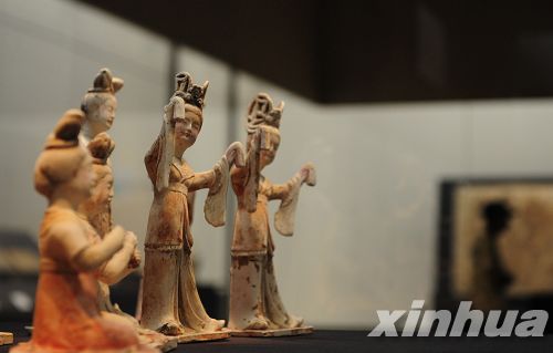 中國(guó)河南文物精品展在日舉行
