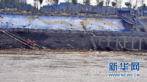 河南漯河興建巨型陶瓷“九龍壁”壁畫(huà)