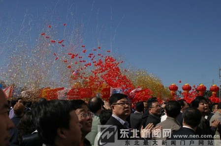 沈陽地鐵一號(hào)線通車跨進(jìn)地鐵時(shí)代(組圖)