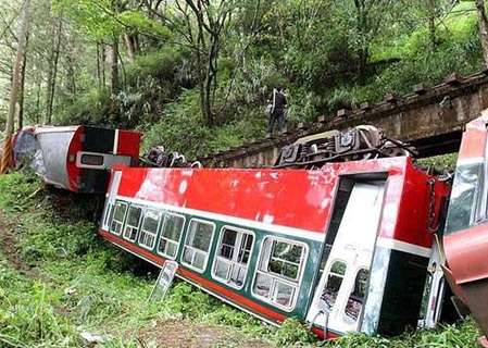 臺媒：阿里山翻車事故最新統計 5死108人傷