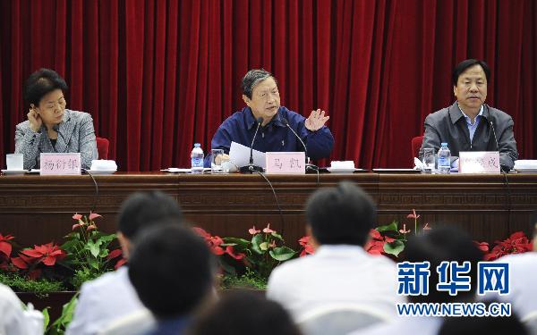 溫家寶:中央機(jī)關(guān)要帶頭嚴(yán)控三公支出