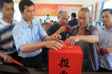 全國人大常委會法工委負責人談當前縣鄉人大換屆選舉