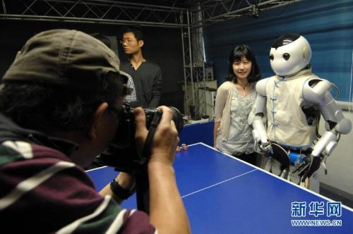 浙江大學研制出能打乒乓球的仿人機器人