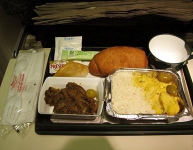 飛機上也有美食！看看各航空公司飛機餐