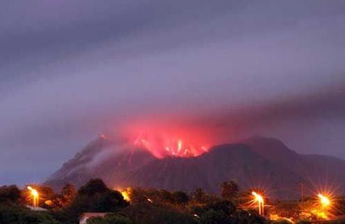 火山噴發(fā)時(shí)20個(gè)震撼景觀