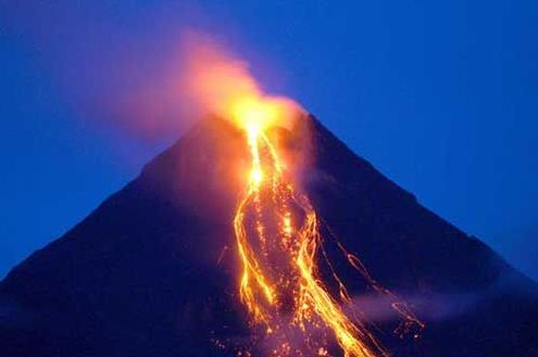 火山噴發(fā)時20個震撼景觀