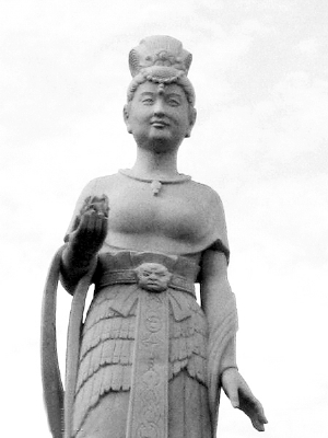 西安西北大學(xué)現(xiàn)雷人雕像 女媧雅典娜長(zhǎng)著校董臉