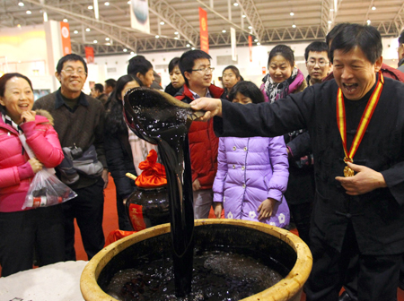 中國(guó)非物質(zhì)文化遺產(chǎn)生產(chǎn)性保護(hù)成果大展開(kāi)幕
