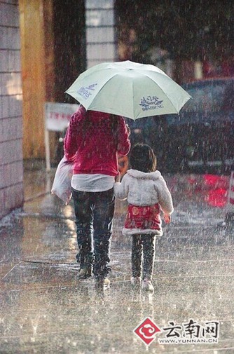 飛機飛滇增雨 云南全省降雨部分地區(qū)旱情緩和