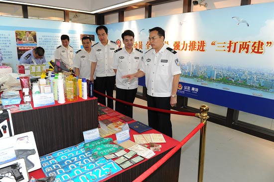 汕頭市公安部門強(qiáng)力打擊制假售假行為