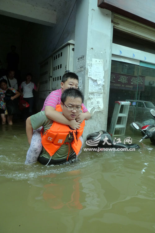 現(xiàn)場直擊：景德鎮(zhèn)頂住了特大暴雨侵襲[圖]