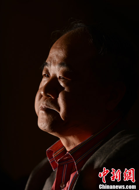 莫言獲獎(jiǎng)后首次在北京公開亮相