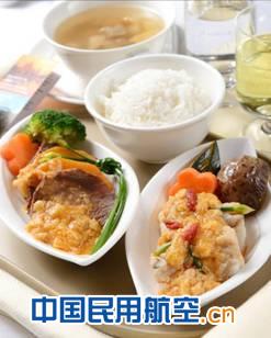 港龍航空推出秋冬時令餐膳：蟹粉、煲仔飯