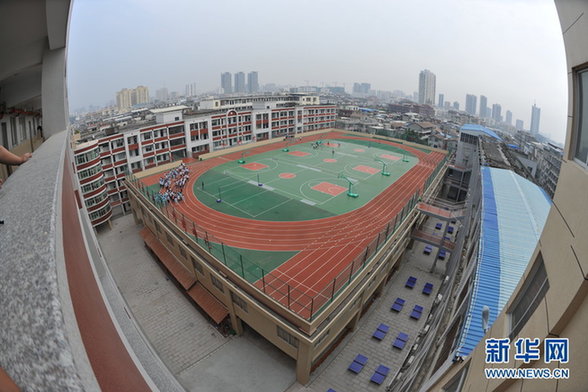 福建莆田學校投資3000萬建空中操場