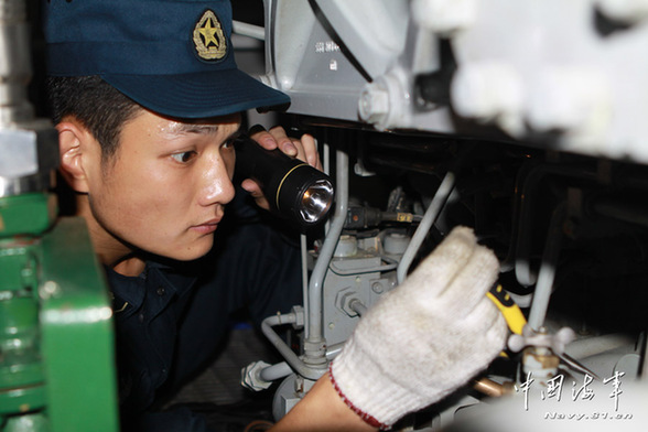 中國海軍新型潛艇內(nèi)部照曝光