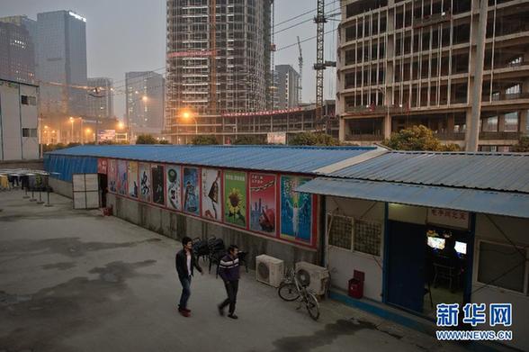 成都現“農民工網吧” 每小時收費1元