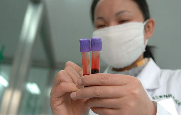 婚姻脆弱催熱親子鑒定 滴血認(rèn)親一再上演